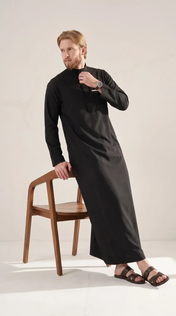Saudi Arabian Thobes : Black