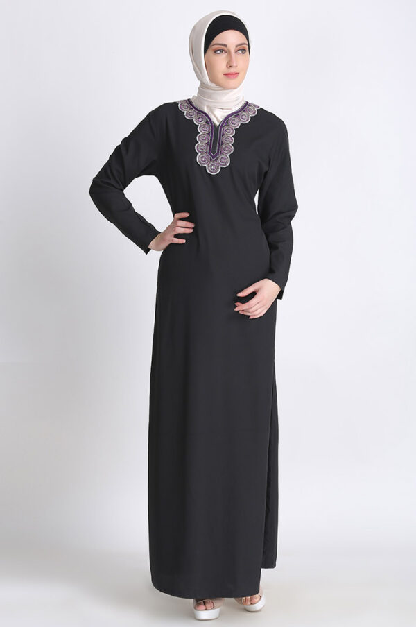 black-purple-neck-embroidery-stylish-abaya