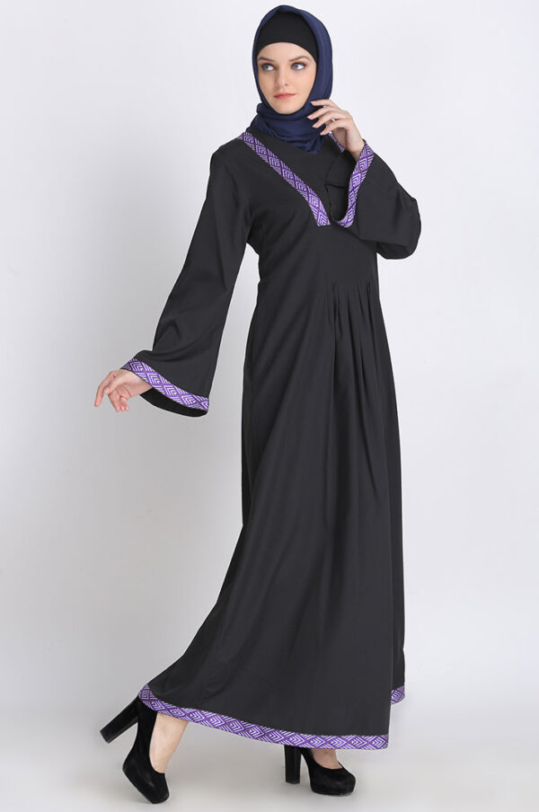 aztec-lace-black-pleated-abaya-dress